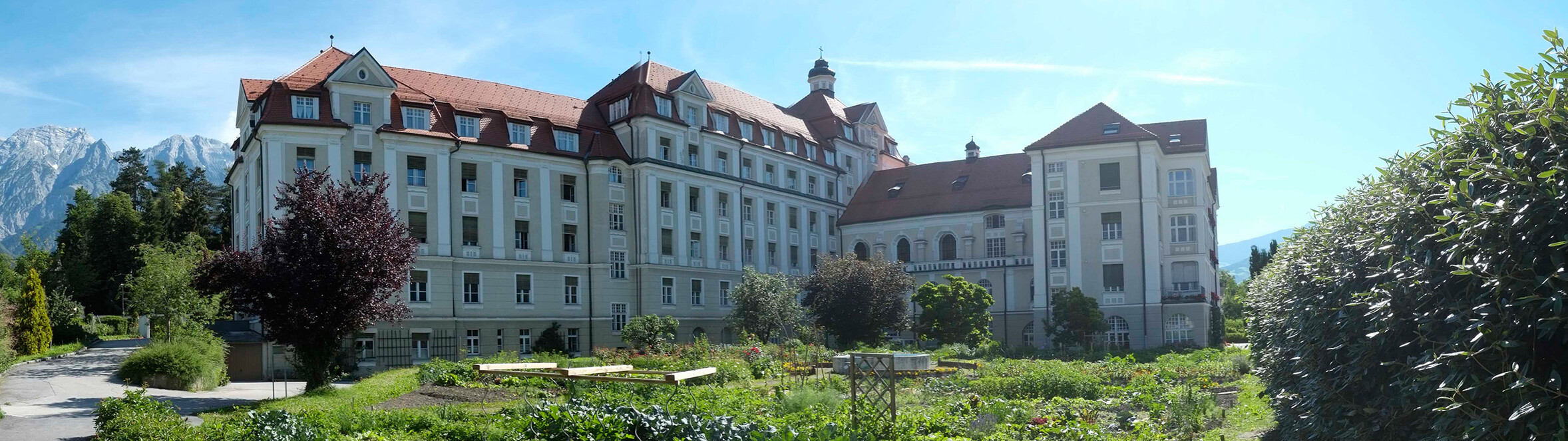 Kloster St. Elisabeth der Kreuzschwestern in Hall im Tirol