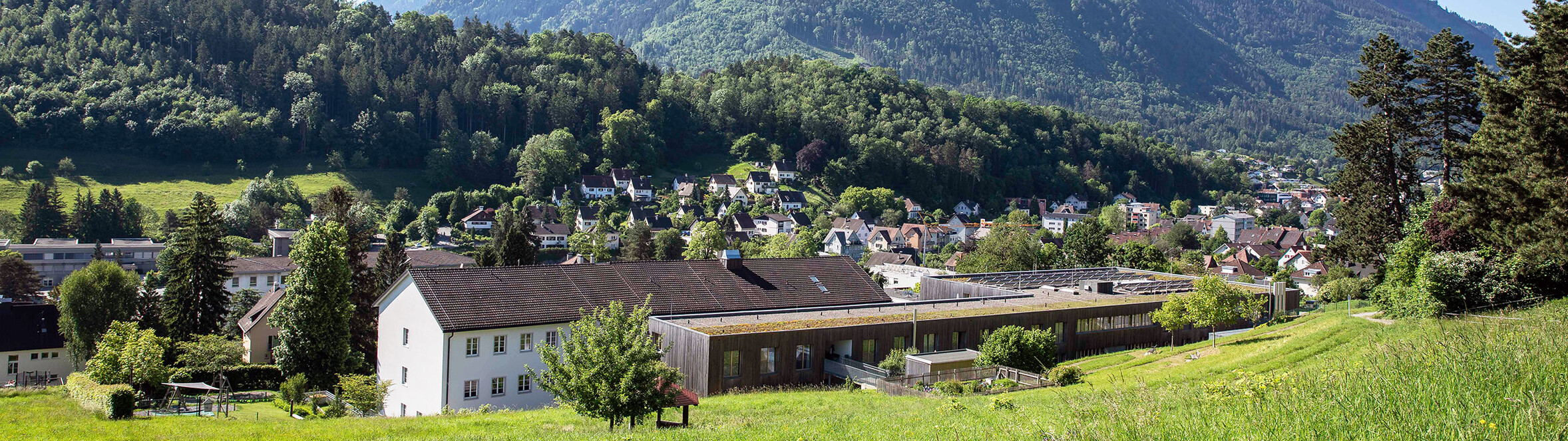 Das Antoniushaus mit Blick nach Tisis und Liechtenstein Antoniushaus der Kreuzschwestern in Feldkirch, Vorarlberg