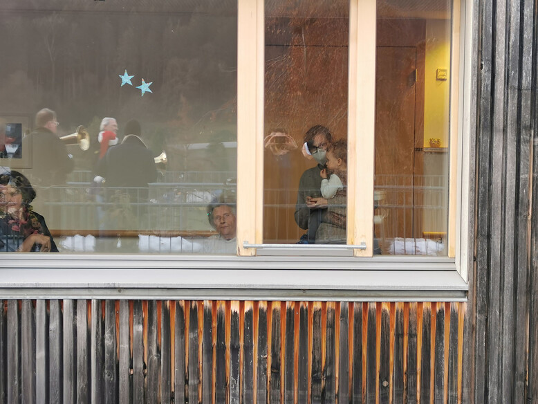 Antoniushaus der Kreuzschwestern in Feldkirch, Vorarlberg, Besuch Bläsergruppe