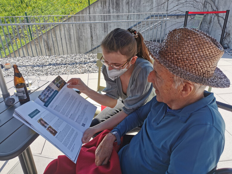 Antoniushaus der Kreuzschwestern in Feldkirch - Das Frühlingswetter im Freien genießen