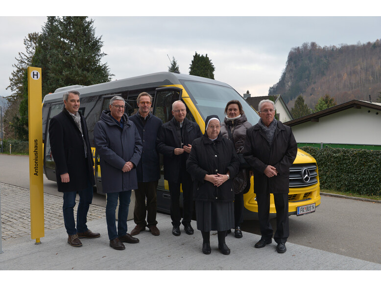 Antoniushaus Feldkirch, Kreuzschwestern, Bushaltestelle