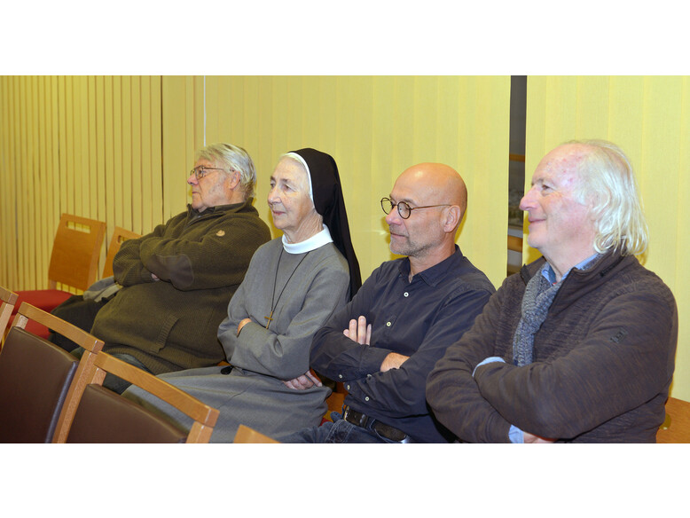 Antoniushaus Feldkirch, Kreuzschwestern, Bushaltestelle