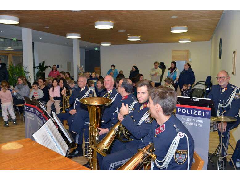 Antoniushaus Feldkirch, Kreuzschwestern, Bushaltestelle