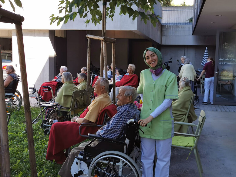 Emine Karahan absolvierte ihr Erasmus-Auslandsemester im Antoniushaus in Feldkirch Antoniushaus der Kreuzschwestern in Feldkirch, Erasmus, Emine Karahan, Praktikum