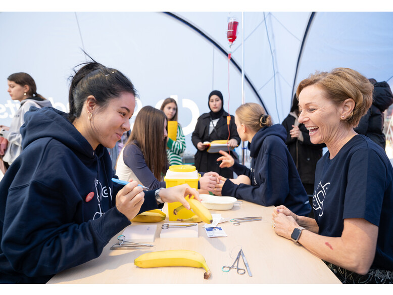 Antoniushaus präsentierte den Pflege-Lehrberuf auf der Ausbildungsmesse "i" Antoniushaus der Kreuzschwestern in Feldkirch - Ausbildungsmesse "i"