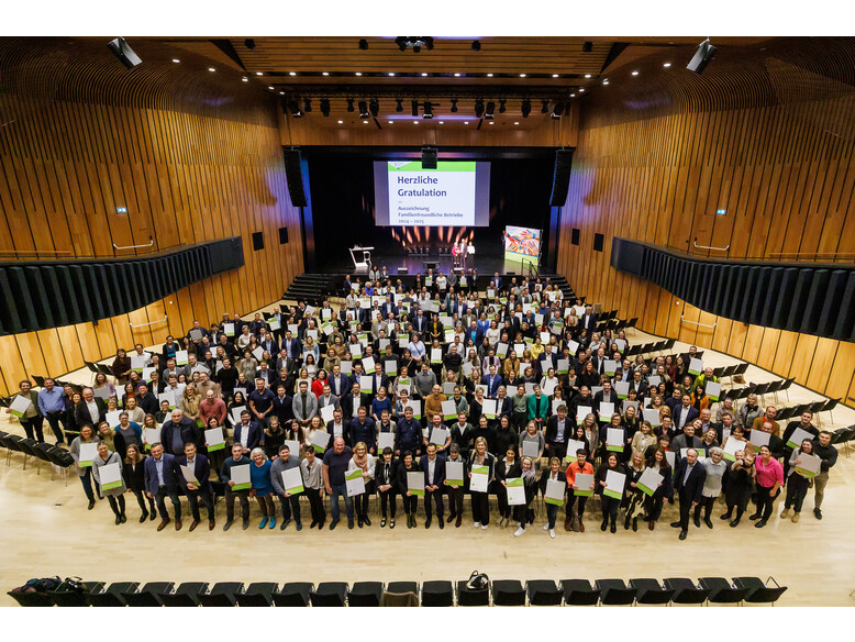 Veranstaltung Familienfreundlicher Betrieb 2024 - Gruppenfoto Antoniushaus der Kreuzschwestern in Feldkirch, familienfreundlicher Betrieb