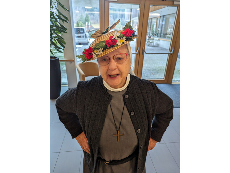 Auch unserer Schwester Oberin ließ sich die Faschingsfeier nicht entgehen! Fasching im Antoniushaus der Kreuzschwestern in Feldkirch
